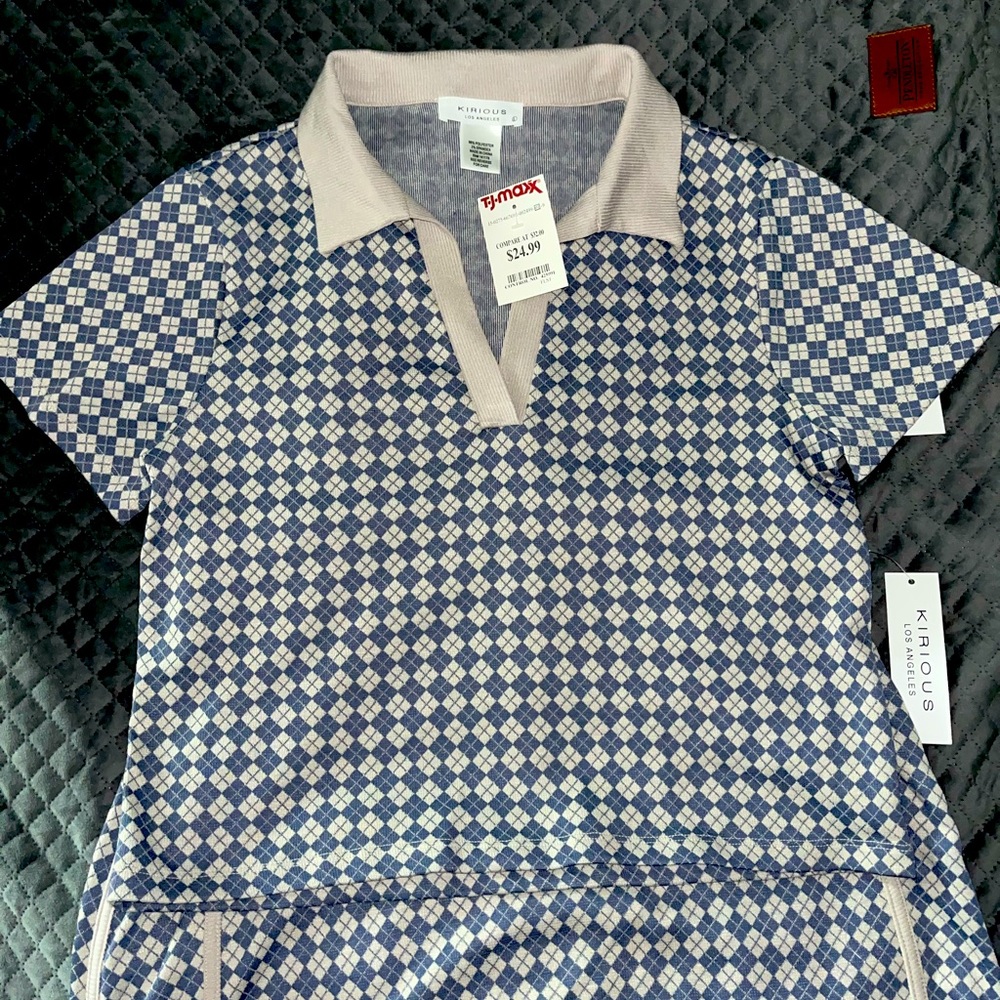 Purchased at TJ Max never worn blue/gray argyle skirt set.